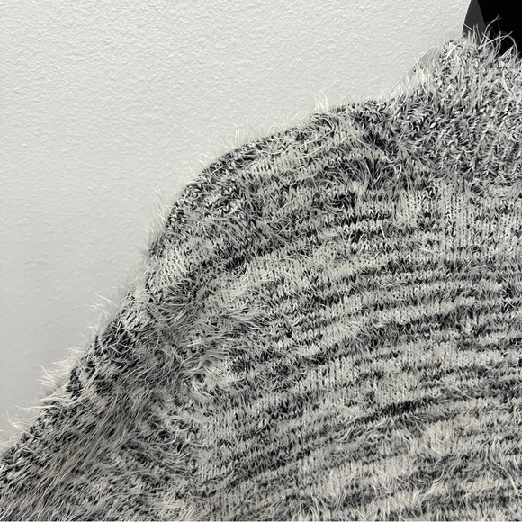 NWT Express Fuzzy Cropped Grey Sweater - Picture 5 of 8